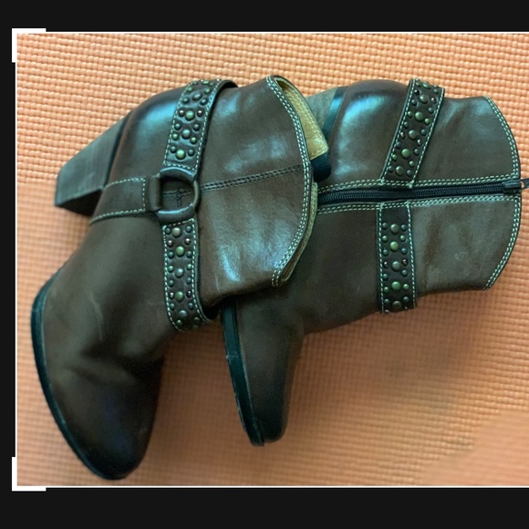 Sofft brown leather booties - Picture 2 of 4